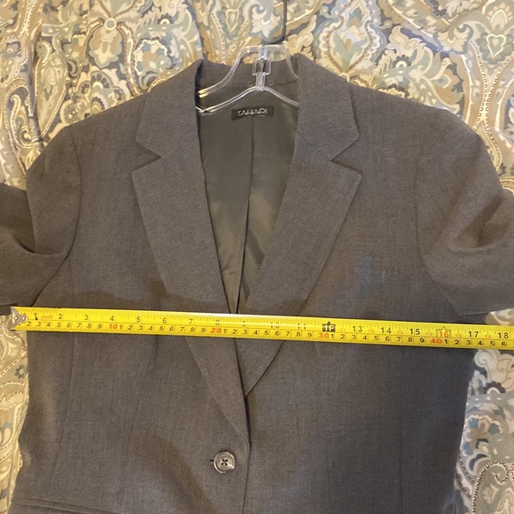 Tall 33 inseam Tahari grey blazer and pants - Picture 3 of 12